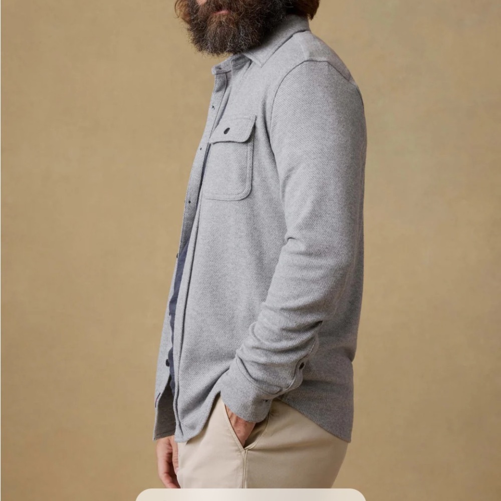 TWO Faherty Legend sweater shirts in grey twill and olive - Picture 15 of 16